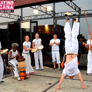 Capoeirademonstratie Plekk Amsterdam: Fiesta Latinoamericana
